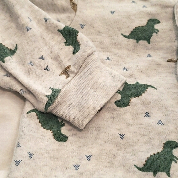 π CARTER'S - Grey & Dino print Footie PJ - Size 3-6M - Picture 5 of 5
